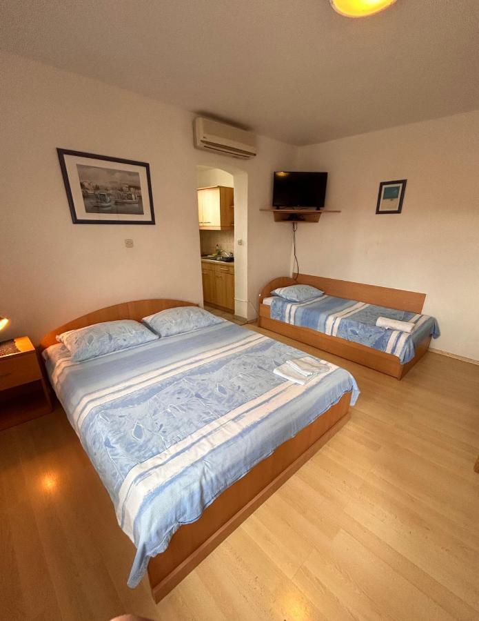 Apartment Alfirev Vodice Eksteriør bilde