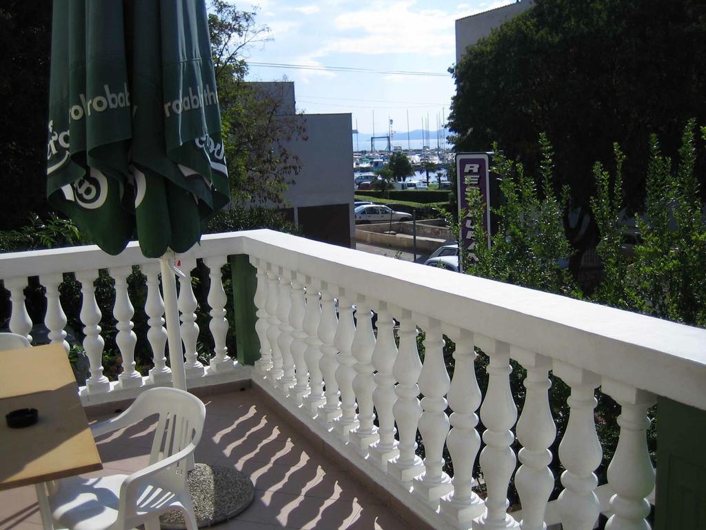 Apartment Alfirev Vodice Eksteriør bilde